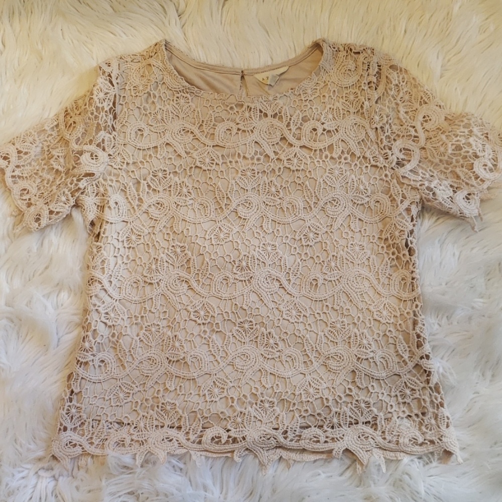 Cream colored lace Adiva top